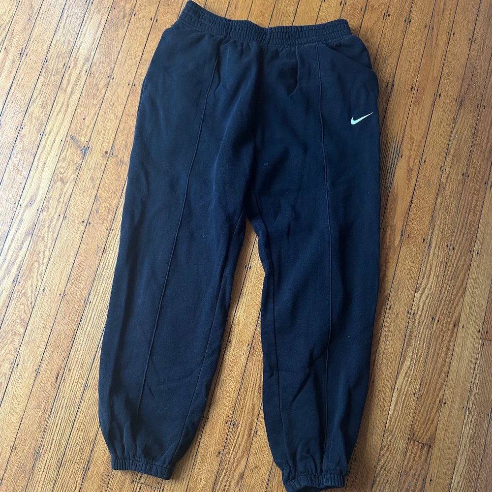 Black Nike Womens Sweatpants - Size Medium